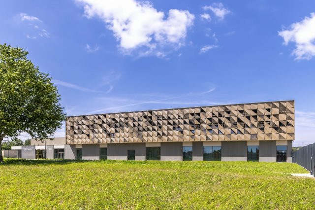 Gymnase à PORTES LES VALENCE (26)